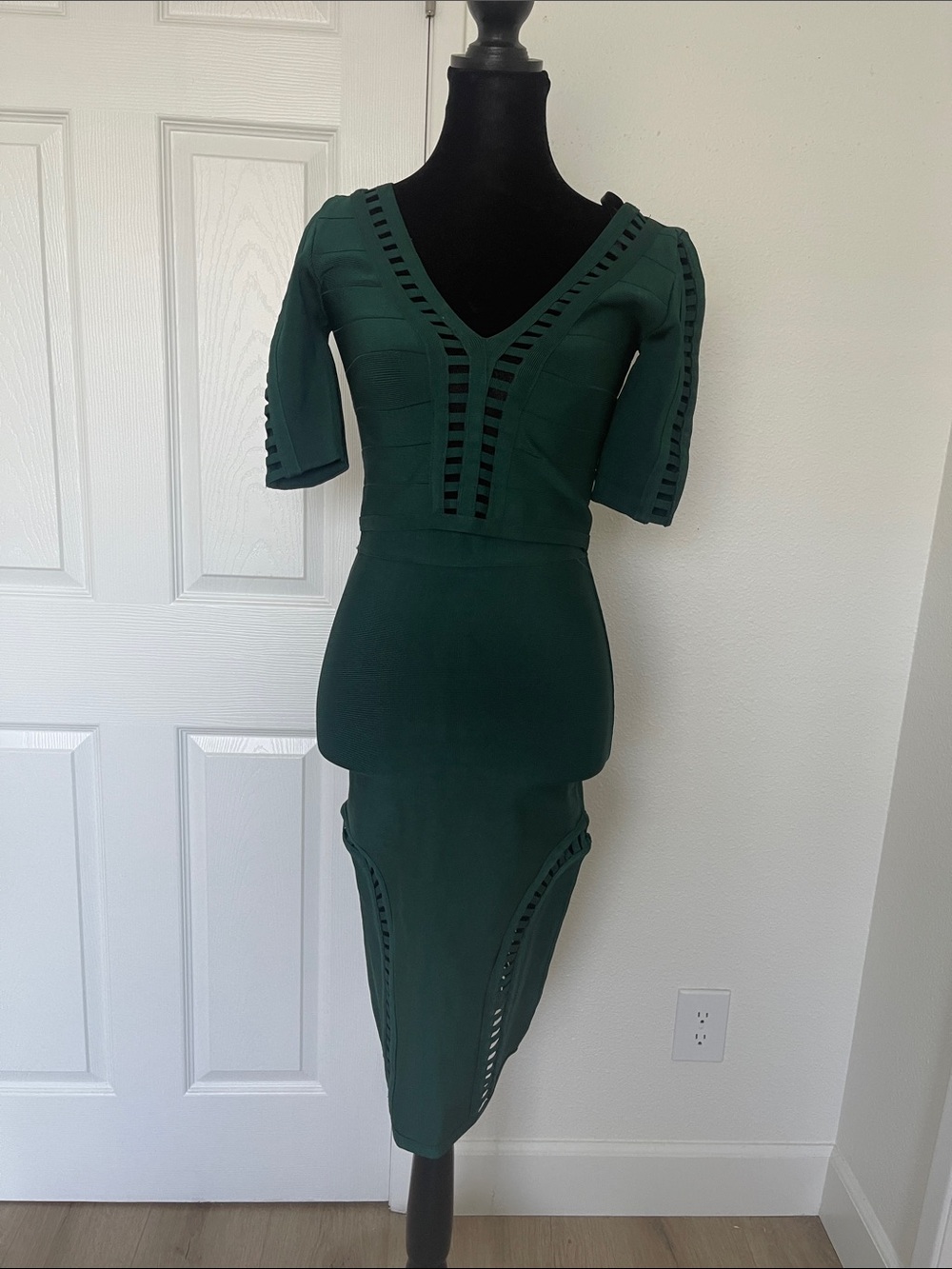 bebe Emerald Green Cutout Midi Skirt Set